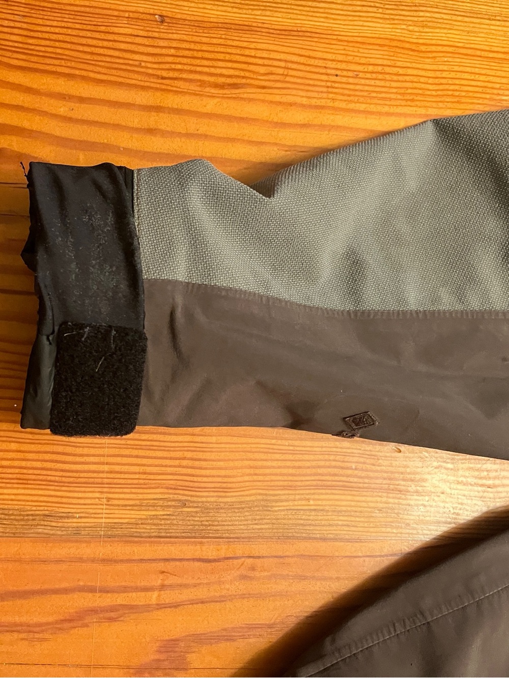 SITKA Delta Pro Wading Jacket Large Earth - Picture 3 of 15